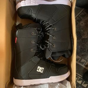 DC fourth mens snowboarding boots